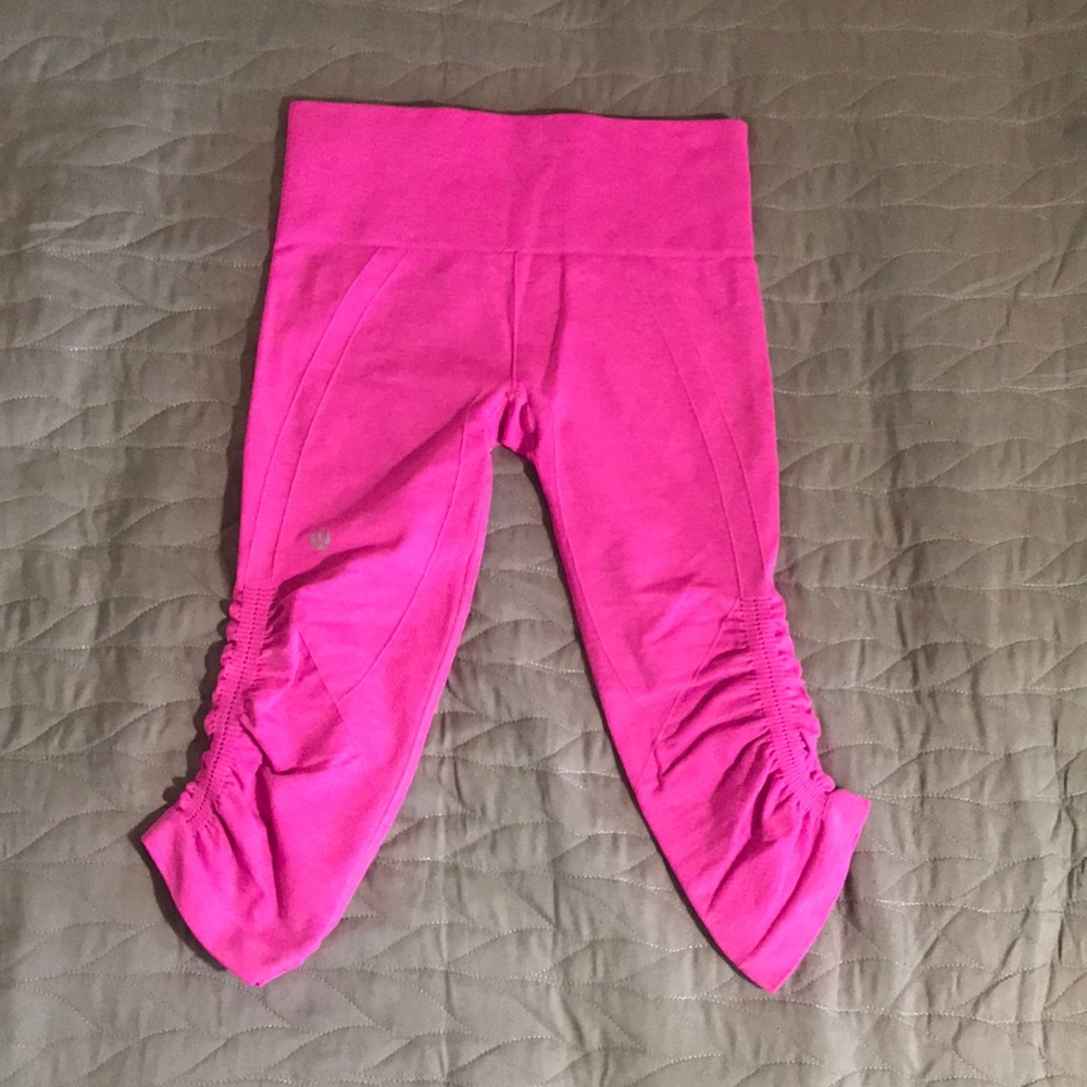 Lululemon High waist crops.